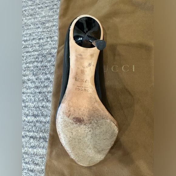 GUCCI Black Patent Heels with Tortoise Shell details - Picture 10 of 13